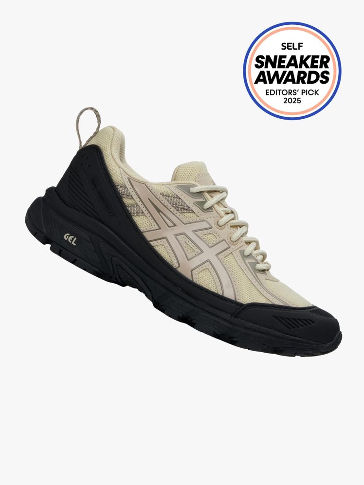 Asics Get Venture 6 Shield in beige and black color way. The SELF Sneaker Awards seal is in the top right corner.