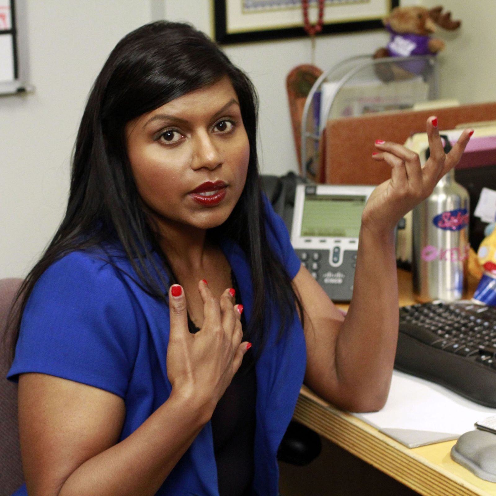 5 Signs You’re Too Dependent on Male Validation, According to Therapists