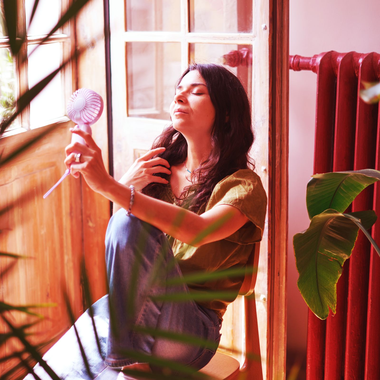 How Do Hormone-Free Menopause Drugs Stack Up Against HRT?